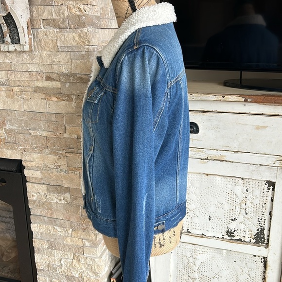 Ashley Vintage Charm sherpa lined distressed blue jean button close jacket - Picture 7 of 16